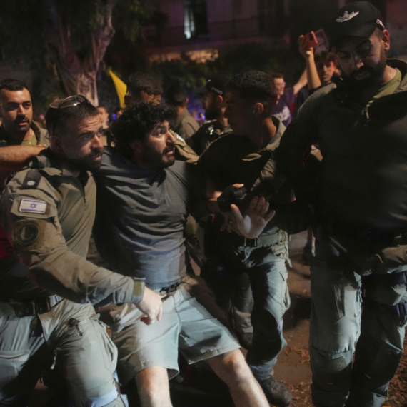 500.000 ljudi na ulicama Tel Aviva; Policija brutalna VIDEO