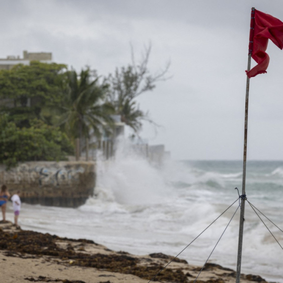 Oluja divlja – najgore tek dolazi; Krstić sa Jamajke za B92.net: Uragan besni VIDEO