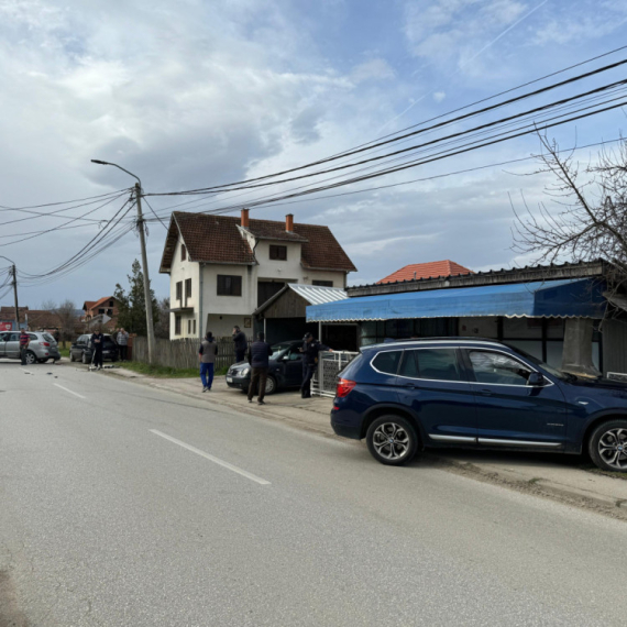 Skoro svaki dan dođe do saobraćajne nezgode, vozila uleću u dvorište: U dve ulice meštani strahuju