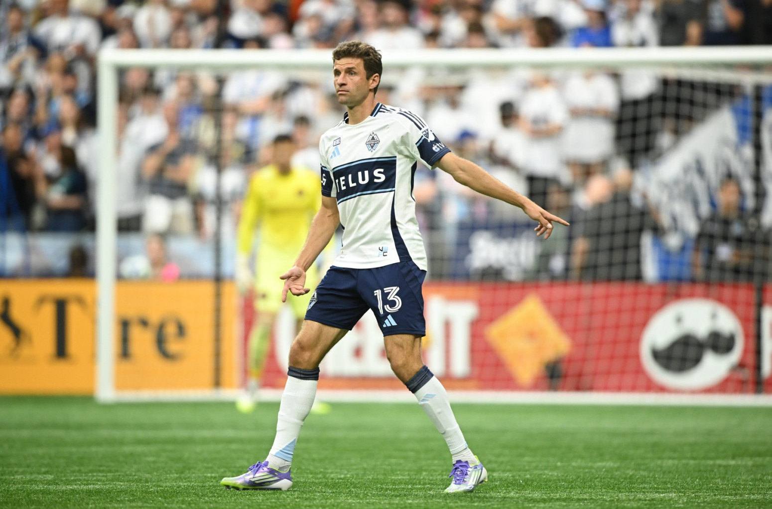 Tomas Miler posle 25 godina u dresu koji nije Bajernov FOTO/VIDEO