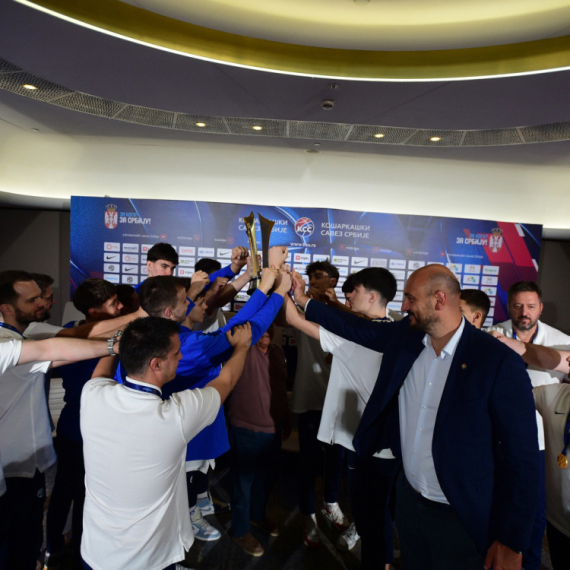 Vratili se srpski šampioni Evrope; "Neće moći ekipe da imaju po 10-12 stranaca"