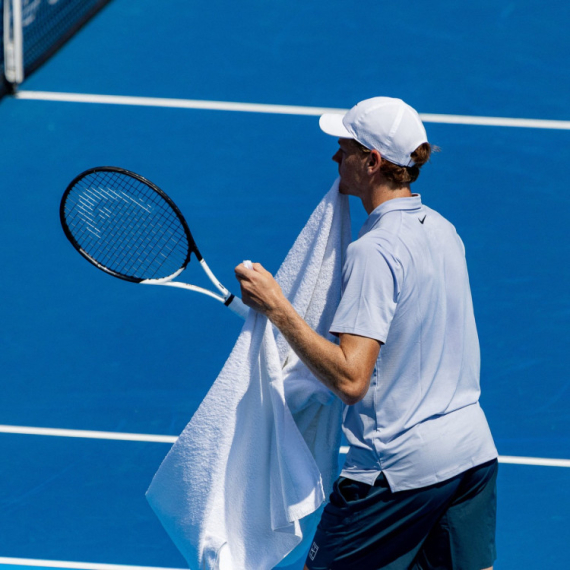 Prva izjava Sinera posle ekspresne predaje