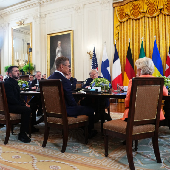 Završen "istorijski sastanak"; Putin odmah obavešten; Zelenski ostaje u Vašingtonu