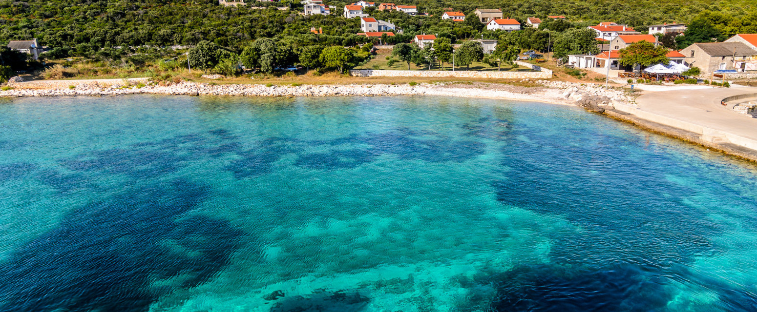 Ako želite mir i tišinu, ovo ostrvo će vas oduševiti: Skriveni raj Jadrana koji odoleva gužvama FOTO/VIDEO