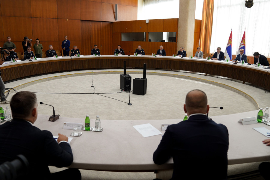 Održana sednica Saveta za nacionalnu bezbednost, predsedavao Vučić FOTO