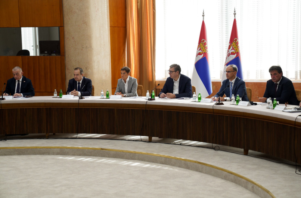 Održana sednica Saveta za nacionalnu bezbednost, predsedavao Vučić FOTO
