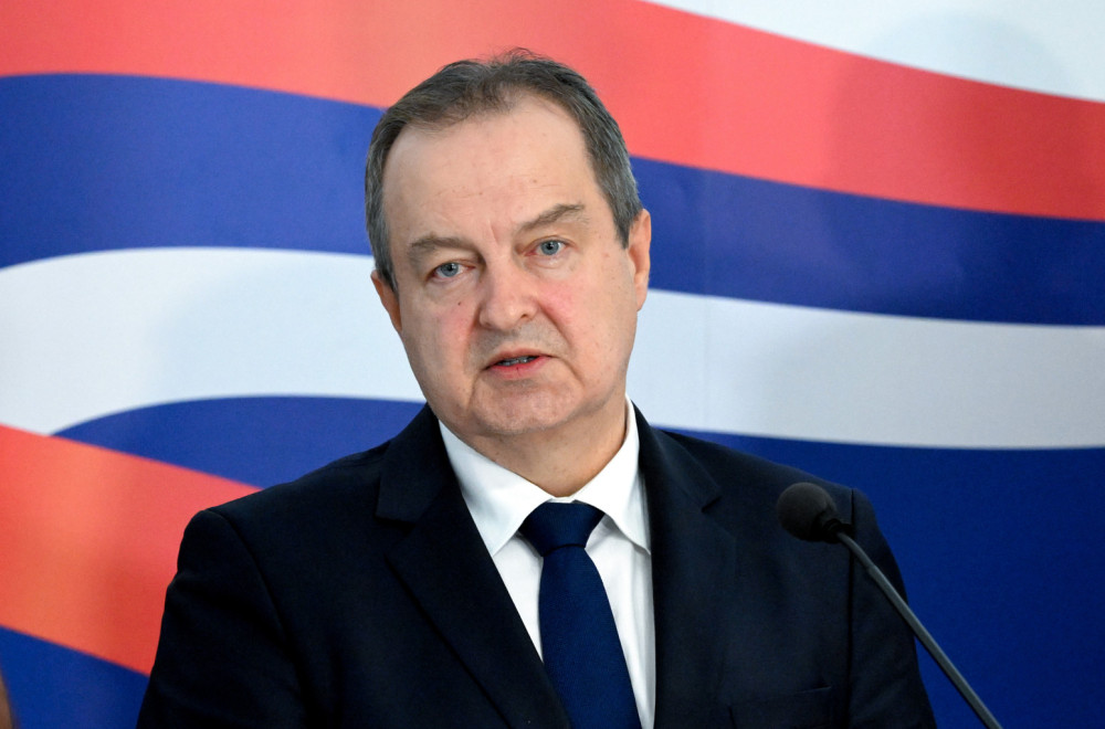 Dačić: 137 povređenih policajaca; Policija je učinila sve da zaštiti one koji im danas lome ruke, noge i glave