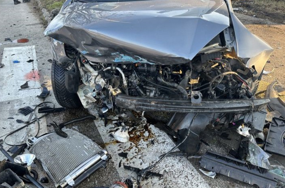 Teška saobraćajna nezgoda na "Milošu Velikom": Stvorila se kolona, vozači zaglavljeni