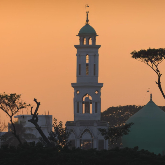 Detalji bombaškog napada na džamiju; Tinejdžer izveo akciju – od sedam bombi, četiri eksplodirale