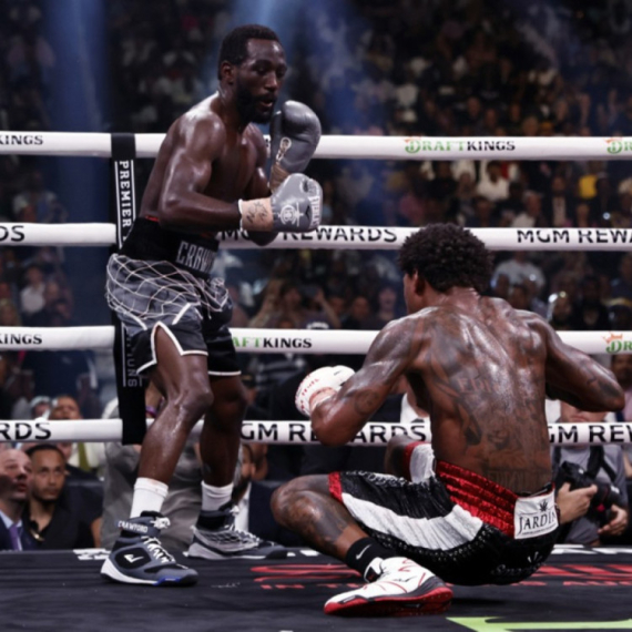 Kraford protiv Kanela juri nešto što niko nikada nije uradio: "Sudije mu neće dati pobedu" VIDEO