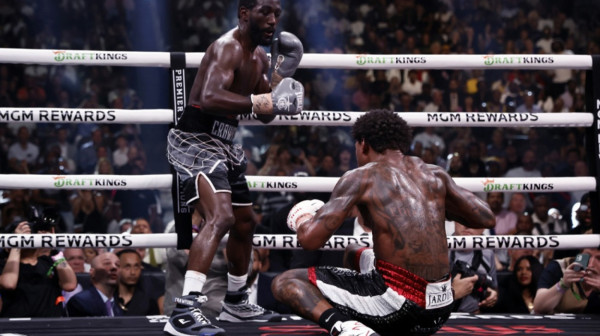 Kraford protiv Kanela juri nešto što niko nikada nije uradio: "Sudije mu neće dati pobedu" VIDEO