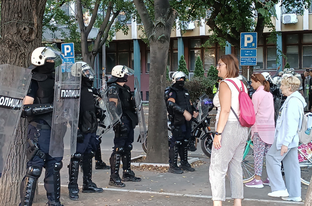 Ministarstvo pravde: Nasilnici neće zaustaviti rad institucija Republike Srbije