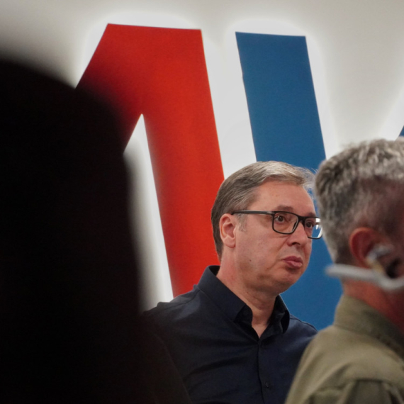 Vučić: Blokaderi misle da imaju pravo da napadaju prostorije kad su ljudi unutra