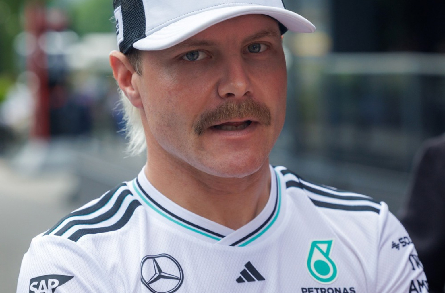 Kadilak se ne šali: Stiže Valteri Botas