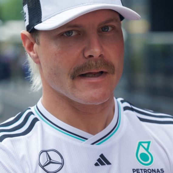 Kadilak se ne šali: Stiže Valteri Botas