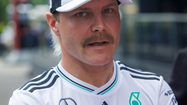 Kadilak se ne šali: Stiže Valteri Botas