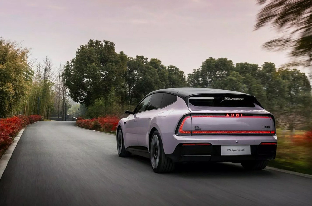 AUDI E5 u Kini košta kao Golf – a nudi 787 KS i digitalni kokpit od 59 inča! FOTO