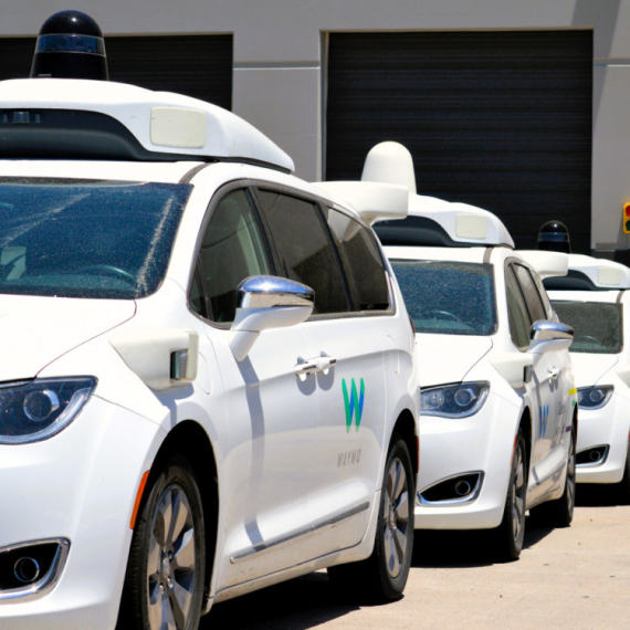 Prvi evropski grad u kom su svi taksisti – roboti