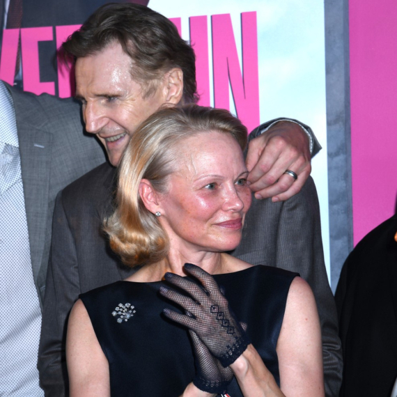 Zaljubljena kao da joj je 20 i ne krije: "Ne mogu da ga ne volim" FOTO