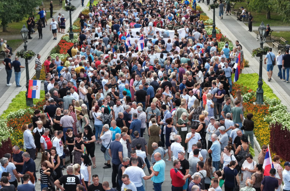 Građani protiv blokada u 50 gradova: Procene BIA i MUP o broju okupljenih – više od 30.000 ljudi na ulicama