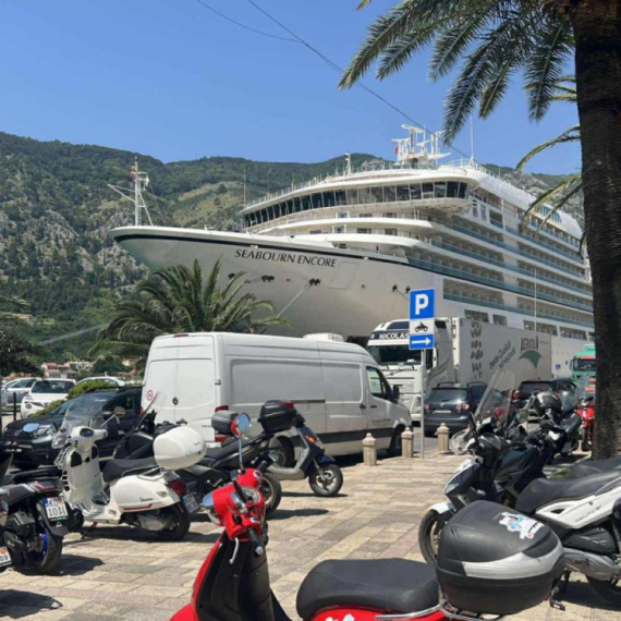 Poskupeo parking na jednoj od najposećenijih destinacija na Crnogorskom primorju FOTO