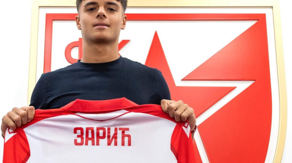 Zvezda čuva svoju decu – debi pa novi ugovor