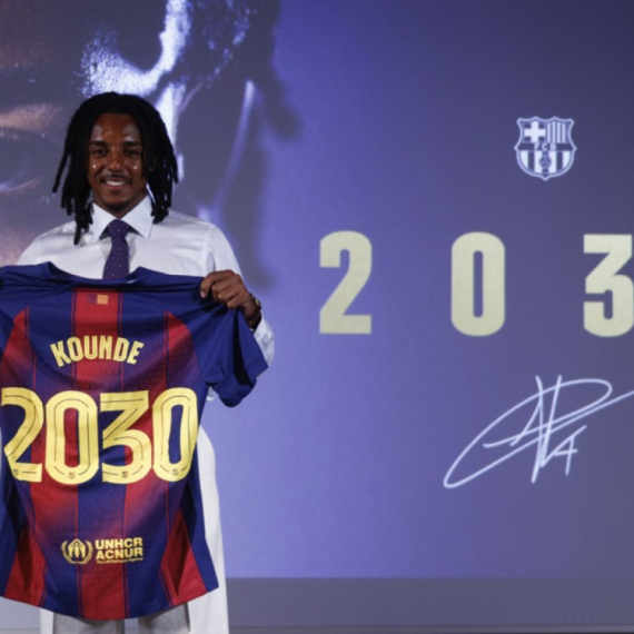 Barselona "blindirala" Kundea