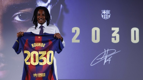 Barselona "blindirala" Kundea