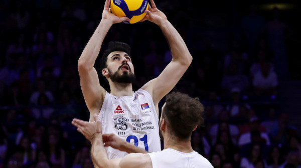 Srbija deklasirana za 57 minuta