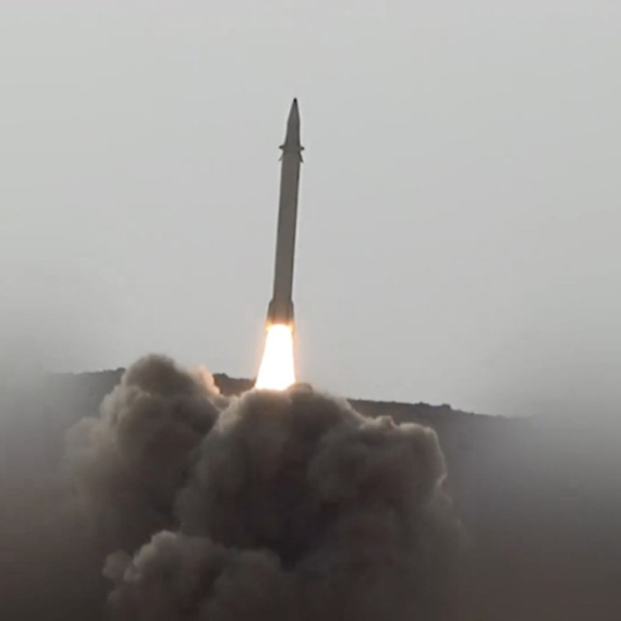 Huti gađali Izrael hipersoničnom raketom i dronovima