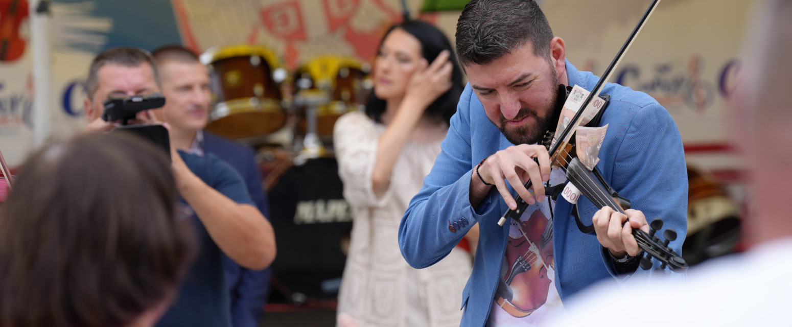 Ovo selo je najveselije u Srbiji: U Pranjanima počeo Sabor violinista