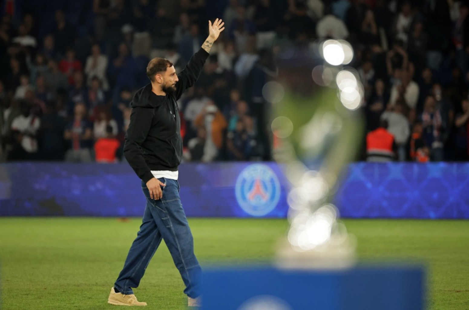 Donaruma se oprostio od "Parka prinčeva" – veliki transfer na pomolu VIDEO