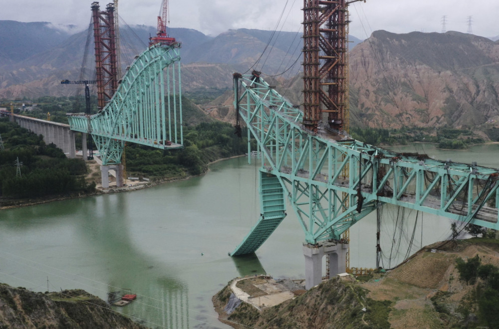 Pao most: Najmanje 12 mrtvih FOTO/VIDEO