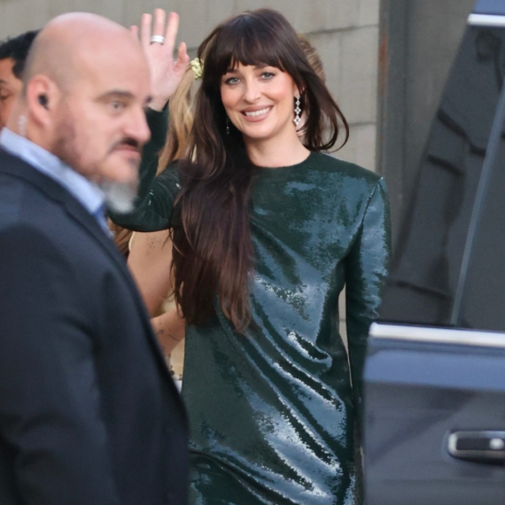 Na prvi pogled "dosadna", a na drugi – vau, baš je seksi FOTO