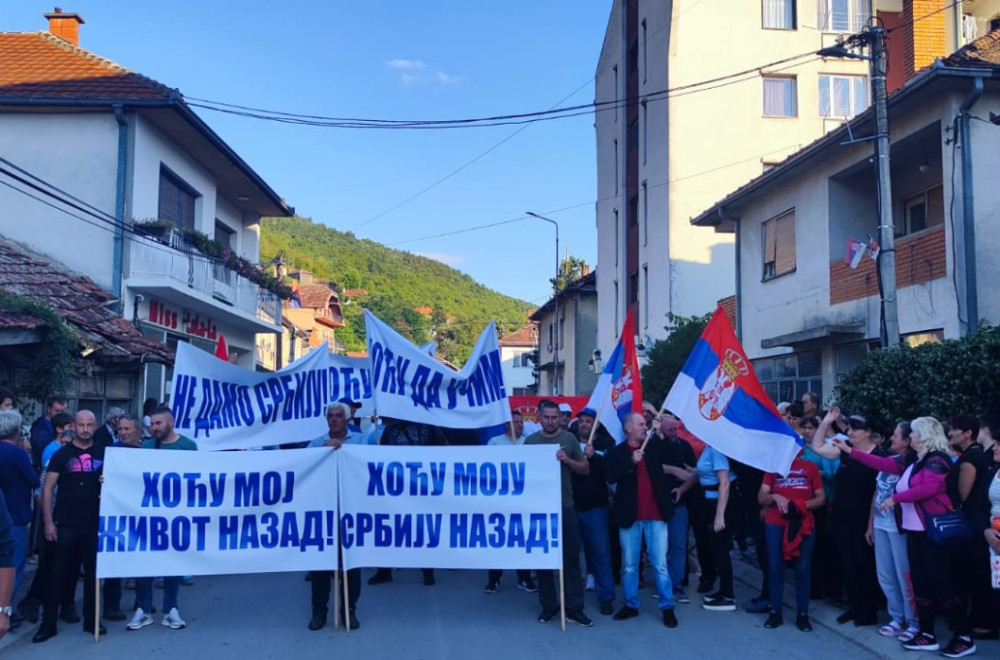 Građani ustali protiv blokada: Šabac, Loznica, Trgovište, Valjevo... FOTO/VIDEO