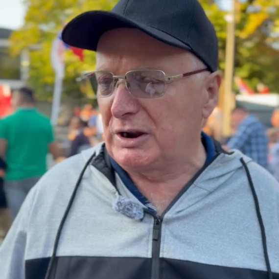 Deka iz Paraćina poručio: "Videli smo šta su radili sa Srbijom prethodnih meseci, mi hoćemo normalnu zemlju"