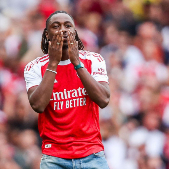 Eze zvanično u Arsenalu – nova "desetka" pozdravila navijače VIDEO