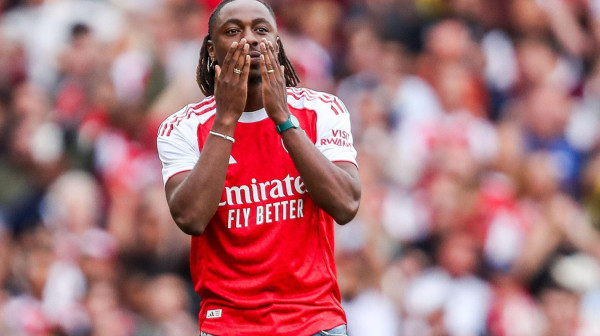 Eze zvanično u Arsenalu – nova "desetka" pozdravila navijače VIDEO