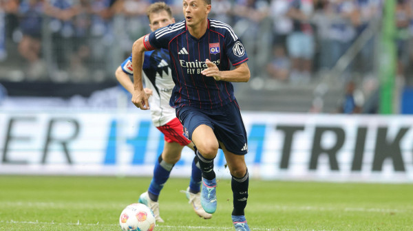 Matić "zagrmeo": "Zašto nismo spremni?! Šačica idiota koji sebe vole da zovu navijačima"