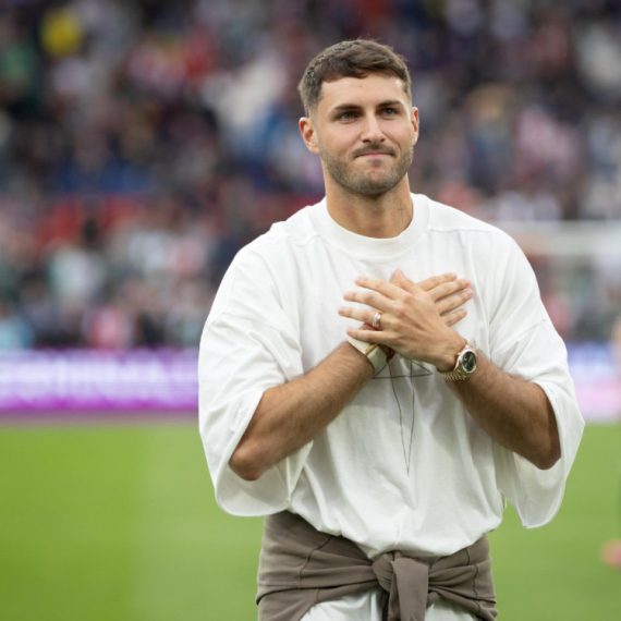 Alegri pravi prostor za Vlahovića