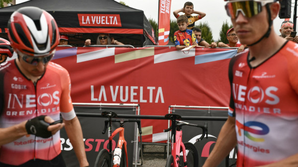 Izgubljen mu prtljag, 200 kilometara prešao taksijem – na vreme da ostvari san