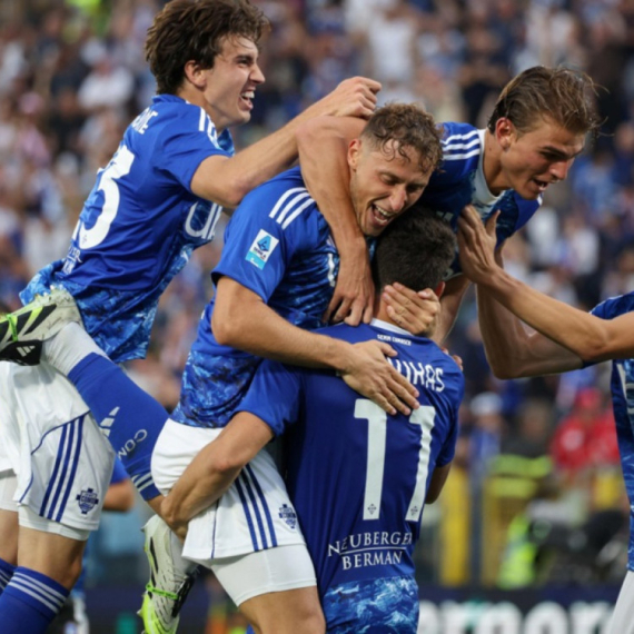 Fabregasova četa šokirala Lacio