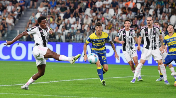 Vlahović dotukao Parmu, Krstović debitovao u remiju Atalante i novajlije