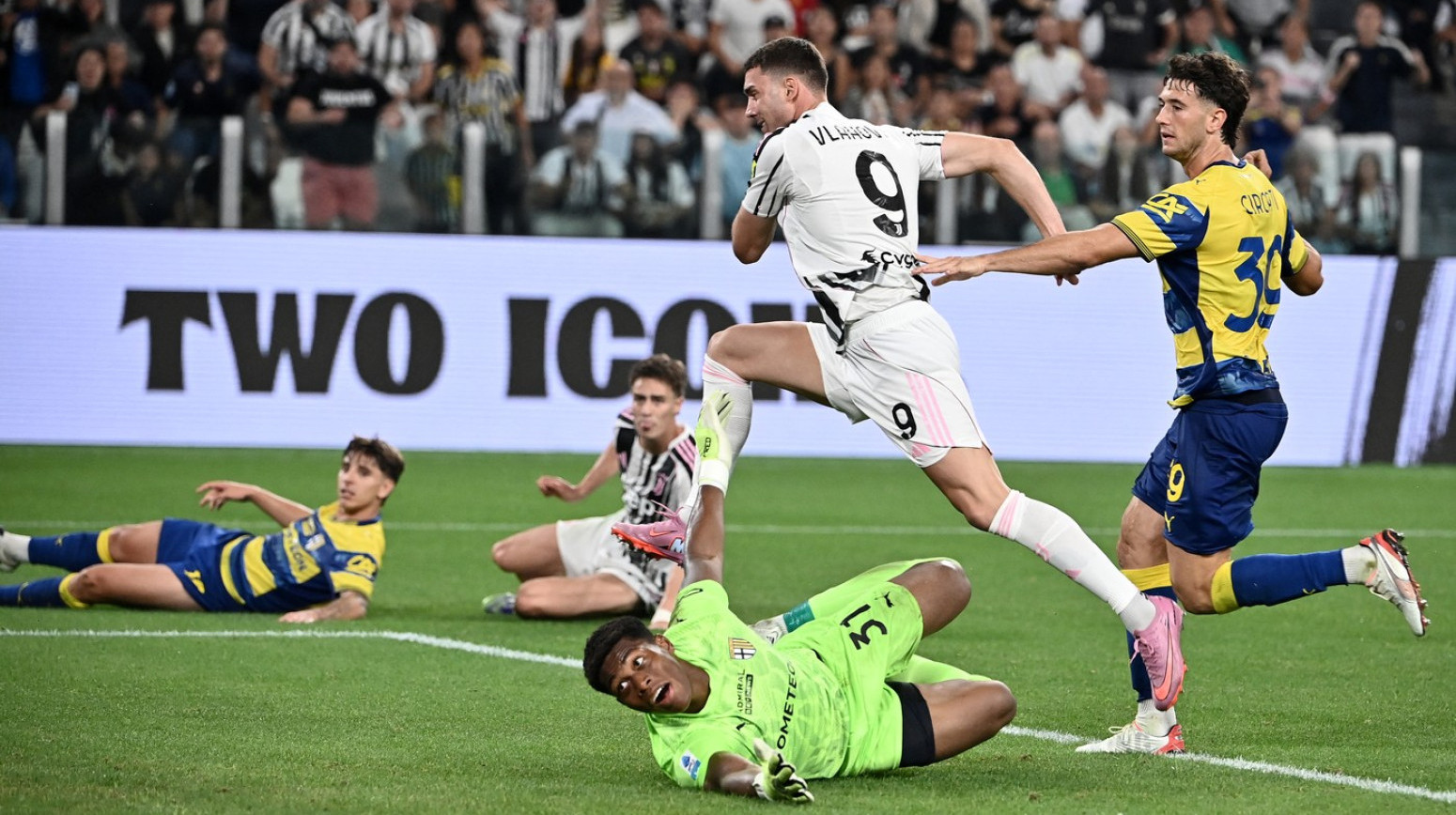 Vlahoviću četiri minuta dovoljna za gol! VIDEO