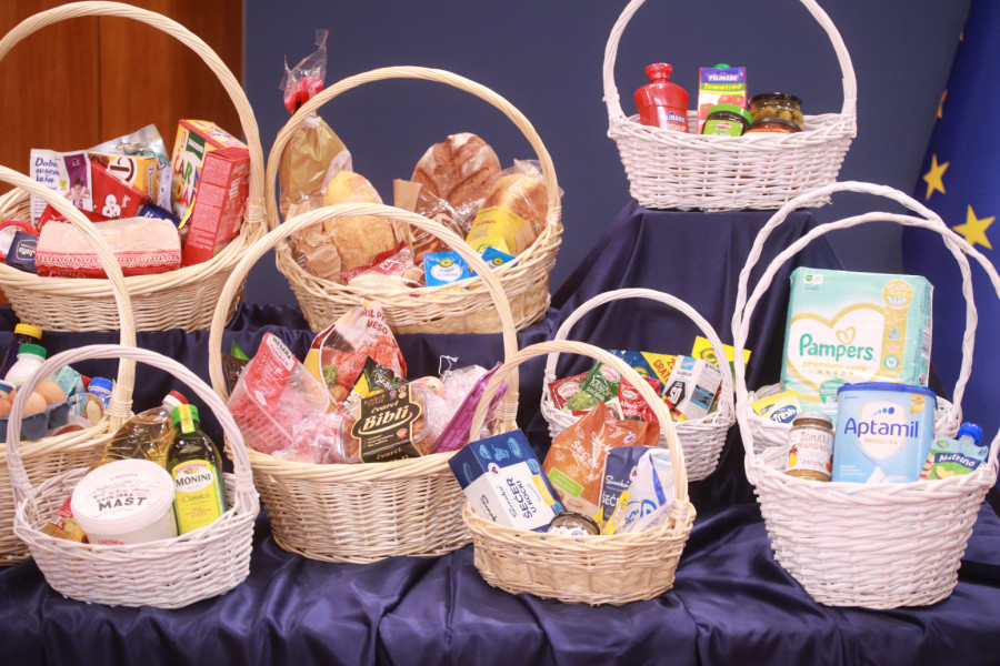 Vučićevom merom čak 20.000 proizvoda jeftinije; Građani oduševljeni: Hvala državi FOTO/VIDEO