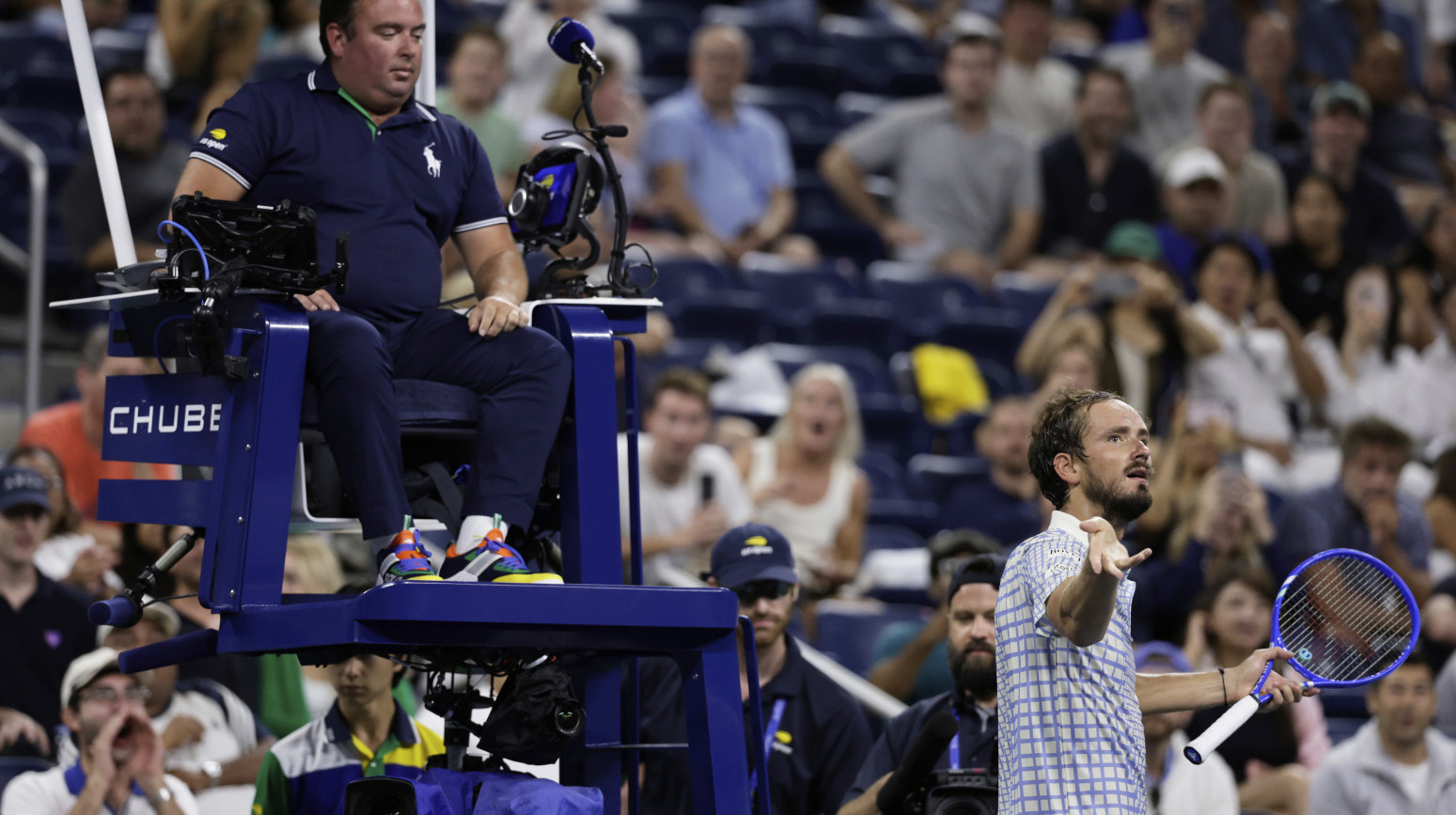 Medvedev vikao i prekidao meč: "Nisam ja, publika" VIDEO