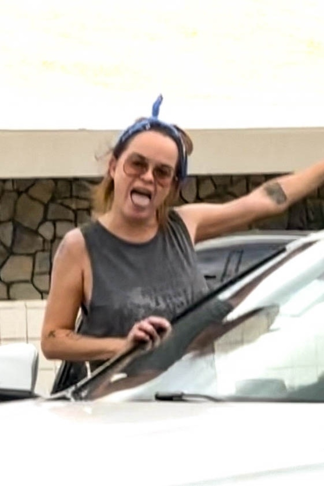 Glumica iz hit serije napravila haos na parkingu FOTO