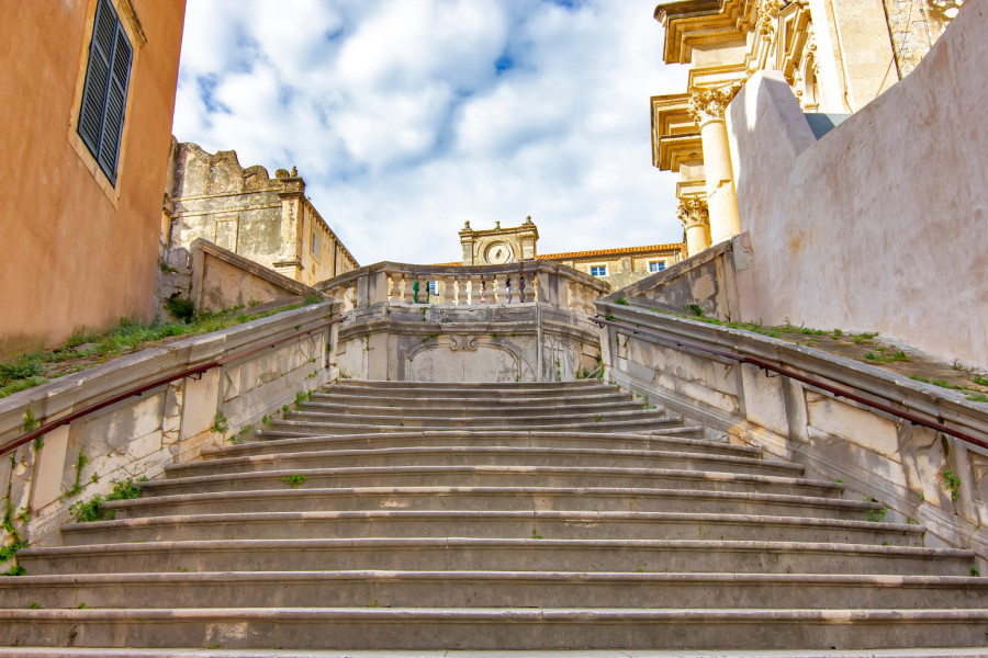 Dubrovnik uvodi kazne za turiste: Ovo više neće smeti da se radi