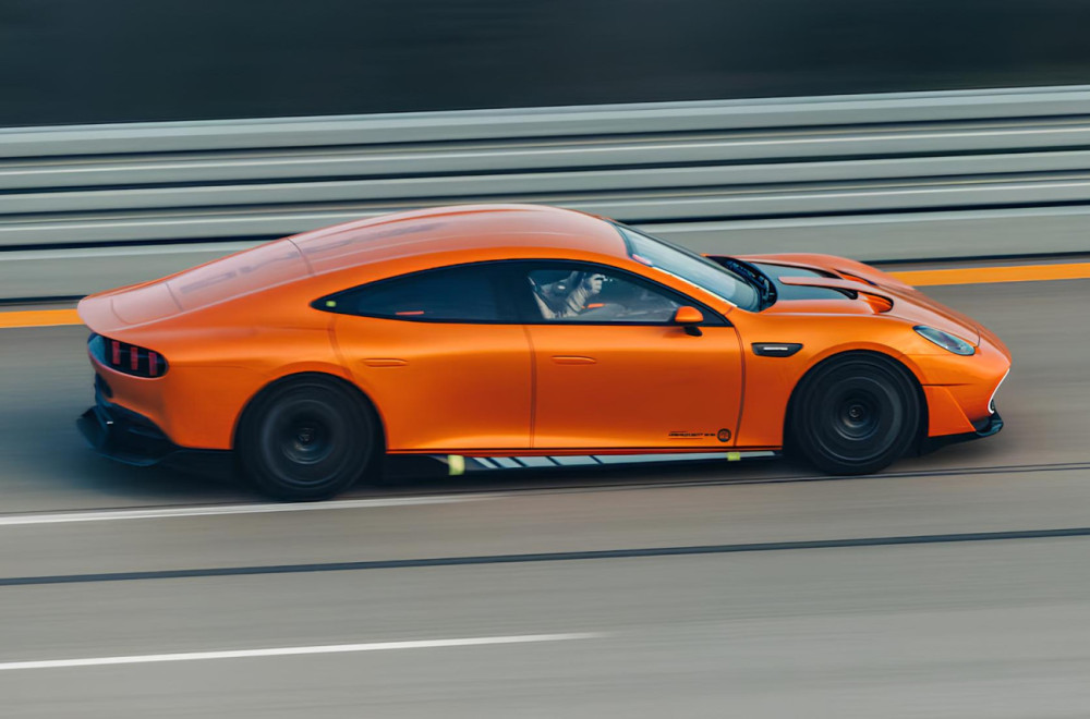 Mercedes "razbio" Kineze: Električni monstrum prešao 5.479 km za samo 24 sata!