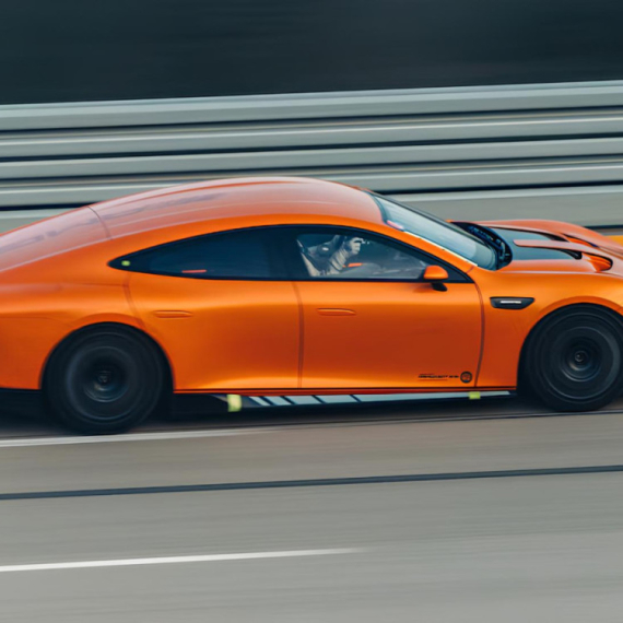 Mercedes "razbio" Kineze: Električni monstrum prešao 5.479 km za samo 24 sata!